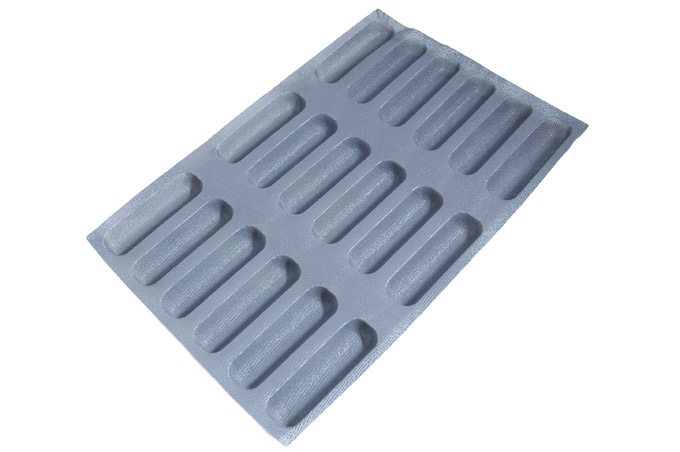 SILIKONEMÅTTE 40x60 PØLSEBRØD 18stk 155mm 